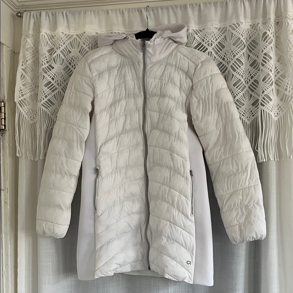 GAP Women's White Puffer Jacket size Medium